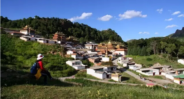 前往郎木寺路途都是震撼景色