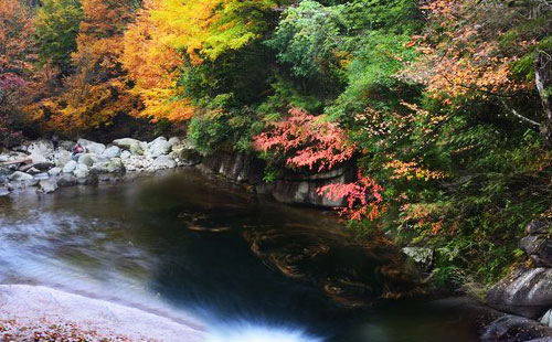 光霧山十八月潭