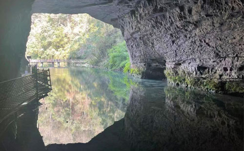 貴州雙河谷